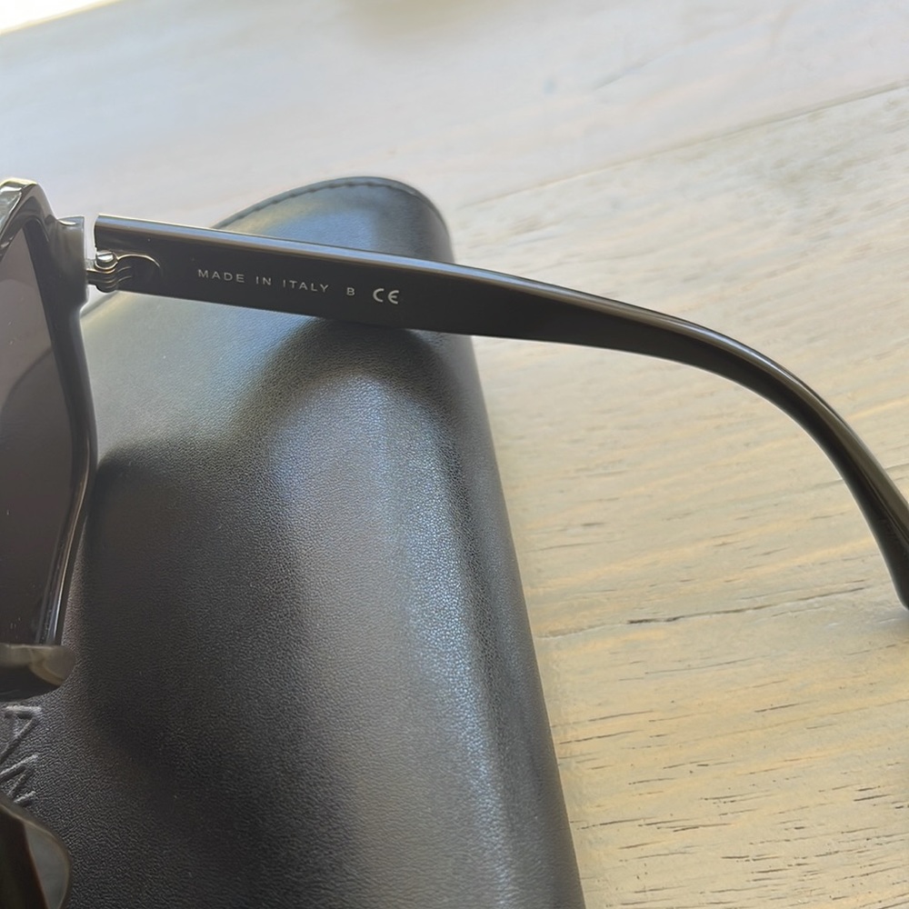 AUTHENTIC Chanel Square Sunglasses- Excellent condition - Picture 6 of 10